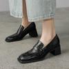 Zapatos de piel de oveja con textura de estilo británico para mujer, mocasines de tacón medio grueso con punta cuadrada, de una sola capa y cuero genuino, con boca profunda, para otoño de 2024