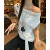 Foto Real # Camiseta Lisa de Manga Curta com Gola Alta para Mulheres, Novo Estilo Primavera 2026, Corte Justo, Valoriza a Silhueta, Estilo Puro Desejo, Marca a Cintura.