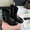 Botines de Trabajo para Mujer 2026 Otoño/Invierno Zapatos de Mujer Moda de Nicho Botas de Cuero Botas para Motociclista Botas Martin con Hebilla