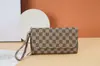 Nova Bolsa de Ombro Feminina com Estampa Xadrez, Estilo Retrô Europeu e Americano, Bolsa Clutch de Grande Capacidade, Bolsa de Celular com Zíper Único
