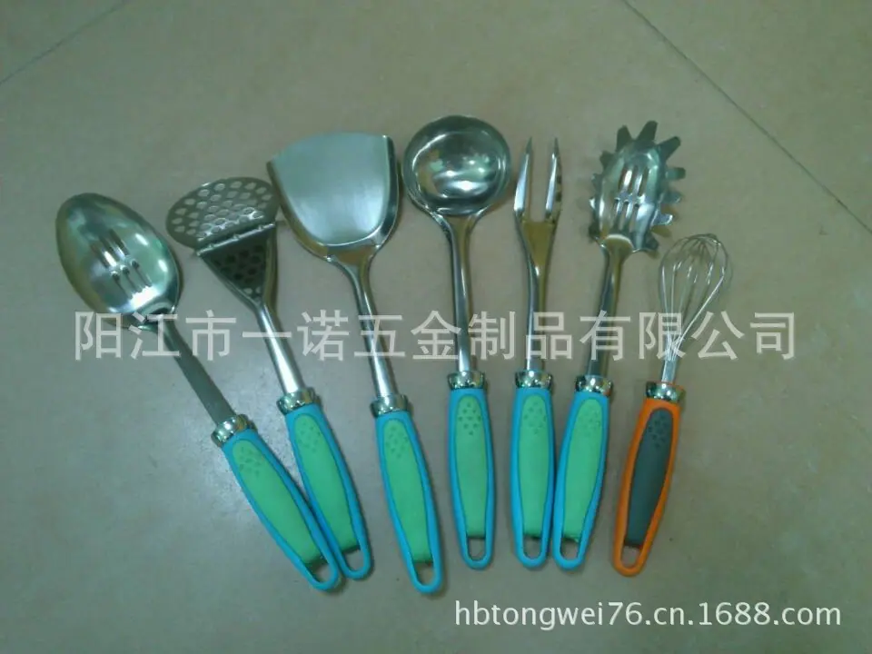 阿湖凤姐阿翠密更4.4,捞篱5.1.锅铲 4.5.打蛋器10