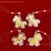 Año del Caballo Hilo Rojo Atrae Dinero Caballo de Oro Mini Colgante para Cadena de Teléfono Regalo Promocional Caballo del Zodiaco Pequeños Adornos Venta al por Mayor