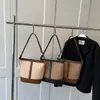 Bolso de Mujer Otoño Invierno Nuevo Retro Moda Simple de Gama Alta Bolso Cubo con Costuras Versátil Ins Bolso de Hombro Cruzado