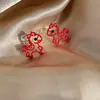 Pendientes de botón de plata 925 de Año Nuevo, estilo nuevo, con incrustaciones de diamantes y esmalte de caballo, pendientes huecos vintage de alta gama con perlas para el año de nacimiento