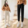 Calça esportiva casual de chenille para mulheres, corte solto, forrada com fleece, tornozelo afunilado, estilo harém, espessa, modeladora, calça cenoura
