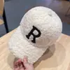 Gorra de Estilo Coreano para Otoño e Invierno con Letra R Gorra Casual para Pareja Moda de Invierno para Mujer Gorra de Béisbol Cálida de Lana de Cordero Hombre