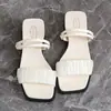 Sandalias Estilo Hada Francesa para Mujer Verano 2026 Nuevas de Exterior Tacón de Cuña Moda Tendencia Chanclas Versátiles