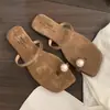 26 Moda Perla 2026 Verano Chanclas Planas Cuadradas sin Cierre para Mujer para Uso en Exteriores, Sandalias Planas de Nuevo Estilo