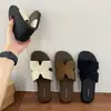 Sandálias Slip-On de Solado Plano para Uso Externo Estilo Francês para Mulheres Verão 2025 Novo Estilo Fada Rasteirinhas de Praia Retrô