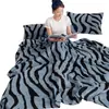 Manta de Regalo Amazon Temu Transfronteriza Catiónica de Una Capa de Doble Cara con Patrón de Cebra Manta de Franela para Siesta