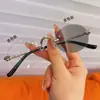 Óculos de Grau Sem Aro de Borda Cortada Transfronteiriços com Lentes Fotocromáticas, Design de Armação Grande para Realçar os Traços Faciais, Lentes Anti-Luz Azul, Compra em Atacado