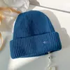 Chapéu de Cor Sólida 100% Lã Simples e Versátil para Mulheres, Outono e Inverno Ano Novo Natal Chapéu de Tricô Quente, Chapéu de Tricô Espessado para Homens