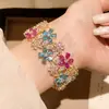 Pulseira com Fecho Flor de Zircônia Simples e Fashion, Luxo Leve, Sensação de Alto Padrão, Pulseira Versátil, Joia de Mão Estilo Palácio Retrô Atacado