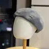 Boina nueva, simple y elegante, famosa en internet, con forma de corazón para mujer, transpirable y versátil, gorra retro que se usa hacia atrás o hacia adelante, gorra de pintor que hace que la cara se vea más pequeña