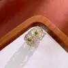 Anillo Abierto de Flor de Zirconia, Lujo Accesible, Gama Alta, Anillo Elegante y Elegante para el Dedo Índice, Sencillo, Moderno y Personalizado, Joyería de Mano Versátil