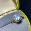 Anillo Clásico de Girasol Crema Natural Piedra Luna Azul Anillo de Girasol Plata Esterlina S925 con Incrustaciones de Gema para Mujer