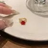 Pendientes de Clip Redondos de Circonita Bañados en Oro Real de 18 Quilates para Mujeres Sin Perforaciones, Pendientes de Estilo Vintage con Diseño Único, Venta al por Mayor