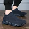 Tênis Meia de Cano Alto Tendência para Casal 2024, Leve Fly-Knit Casual Esportivo, Slip-On Unissex, Todo Preto, Transfronteiriço