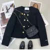 Forro Interior Relleno de Plumas con Algodón, Elegante Abrigo Corto Cruzado Estilo Francés, Nuevo Top de Alta Gama para Eventos Sociales Otoño/Invierno 2026