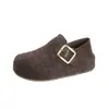 Sapatos casuais slip-on, versáteis para dois estilos diferentes, com design que aumenta a altura, nova coleção outono/inverno 2026, sapatos casuais slip-on femininos