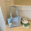Bolso con diseño de nicho de moda, gran capacidad, bolso de hombro único para debajo del brazo para mujer, nuevo bolso tote de moda 2026 para salir