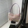 Bolsa Pequena Popular Feminina Deste Ano 2024 Nova Bolsa de Palha Trançada Versátil Bolsa de Ombro com Corrente de Pérolas Bolsa Portátil Trançada para Axila