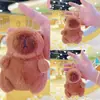 Douyin Xiaohongshu Popular Gorra de Capibara Muñeco de Capibara Juguete de Peluche Accesorios para Coche Llavero