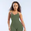 Top de tirantes finos Dfyne Más Vendido con Soporte para el Pecho a Prueba de Impactos y Recogido para Yoga y Fitness para Mujer con Almohadillas Fijas