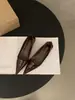 Sapatos de Salto Baixo Agulha Bico Fino Vermelhos Estilo Francês para Mulheres, Temporada Primavera e Outono 2025, Elegantes Sapatos de Salto Alto Agulha Pretos para o Trabalho