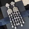 Brincos de Camélia Gota d'Água de Luxo Leve Estilo Francês, Acessórios Elegantes para Vestidos de Banquete, Brincos Exquisitos e Emagrecedores