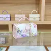 Fornecimento Direto da Fábrica Atacado de Bolsas Femininas, Bolsa Boston Almofada com Relevo de Luxo de Nicho, Bolsa de Ombro Transversal Moderna e Estilosa