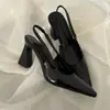 Zapatos de moda de alta gama estilo europeo que hacen que las piernas se vean más largas, modelo nuevo, elegancia cotidiana, tacón grueso, sandalias de punta cerrada y talón abierto