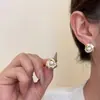 Pendientes Triangulares Únicos con Diseño de Espiral de Perla y Circonita Elegantes Franceses Elegantes de Alta Gama Versátiles