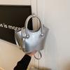Bolsos de Mano de Moda Transfronterizos para Mujer 2025 Nuevo Bolso de Hombro Cruzado Versátil de Alta Gama Bolso de Cubo para Viajeros