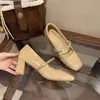 Sapatos de corte baixo, mostrando o charme feminino!