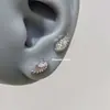 Brincos de Argola Únicos e de Nicho em Formato de Asa para Mulheres com Design de Fecho Torcido, Adequados para Múltiplos Piercings e Empilhamento