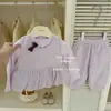 [Le En Baby] Chá de Bolhas com Pasta de Taro! Conjunto de três peças para meninas: regata base de outono com design original e calça de bolinhas