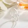 Anillo Minimalista de Perla con Cruz, Estilo de Alta Gama para Chicas, Diseño de Nicho, Moderno y Versátil, Anillo Fino de Cadena Hueca