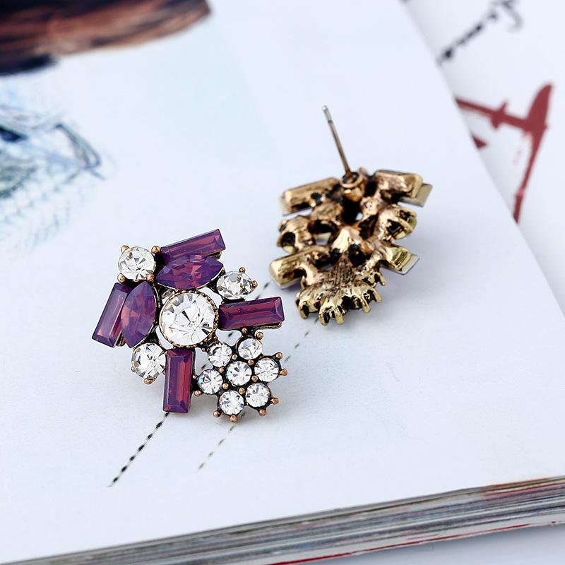 3725546961_1079086986