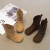 Botas Birkenstock para Niña 2026 Otoño Nuevo Estilo Uso Bidireccional Botas Acogedoras Meilade para Niña Botas Martin de Caña Media Modernas