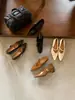 [] Zapatos Planos de Punta Francesa para Mujer 2026 Otoño Nuevos con Plataforma Interna de Altura, Tacones Gruesos Altos, Zapatos de Una Sola Pieza con Hebilla Metálica
