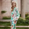 [Parrot] Pijama Novo 2025 para Mulheres, Estilo Celebridade da Internet de Seda Gelada de Manga Longa para Primavera e Outono, Conjunto de Roupa de Casa de Alta Qualidade