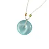 Nuevo colgante de la paz de ágata natural multicolor con diseño de nube de calcedonia azul océano para hombres y mujeres