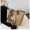 Moda Otoño 2025 Bolso Popular Nuevo Bolso Tote para Viajes Cotidianos Gran Capacidad Hombro Estilo Francés Bolso para Salidas de Viaje