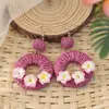 Aretes Florales Hechos a Mano de Rafia Estilo Festivo, Aretes Étnicos de Gama Alta de Nicho, Aretes Únicos y Hermosos al por Mayor