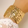 Pulsera Transfronteriza Europea y Americana Retro Personalidad Exagerada para Cara Ancha Traje Pulsera Irregular con Brillo Dorado Pulsera Calada para Mujer