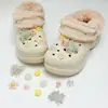 Zuecos forrados de algodón con accesorios decorativos, dijes para zapatos de planeta KT de diamante rosa, alta gama para DIY, ligeros y lujosos adornos de diamante en forma de corazón, y bonitas flores para zapatos para niñas