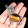 Broche colgante de aleación 1934 con incrustaciones de cristal natural semiprecioso de alce, pins de moda europea y americana, suministro transfronterizo