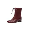 Botas de pele de ovelha de camada superior com biqueira dividida para mulheres, botas únicas de casco de porco, novo estilo outono e inverno, botas curtas estilo coreano com cadarço e salto médio grosso, botas de couro genuíno femininas