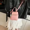 Bolsa de Couro Granulado de Alta Qualidade para Mulheres 2025 Nova Tendência da Moda Versátil Bolsa de Ombro Estilo Estrangeiro Luxo Acessível Bolsa Transversal